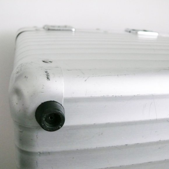 RIMOWA + LUFTHANSA + LEICA - Picture 8 of 16